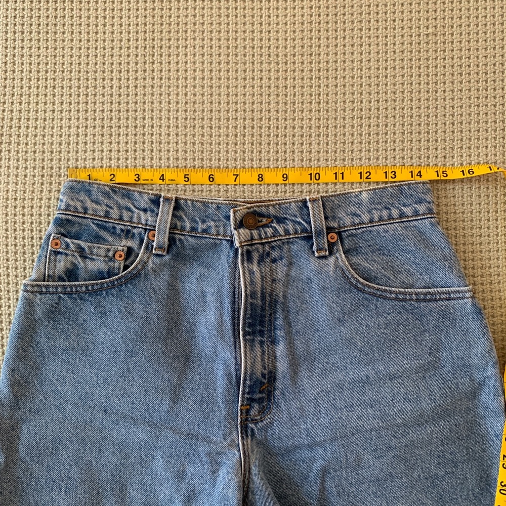 Levi Shorts - image 4